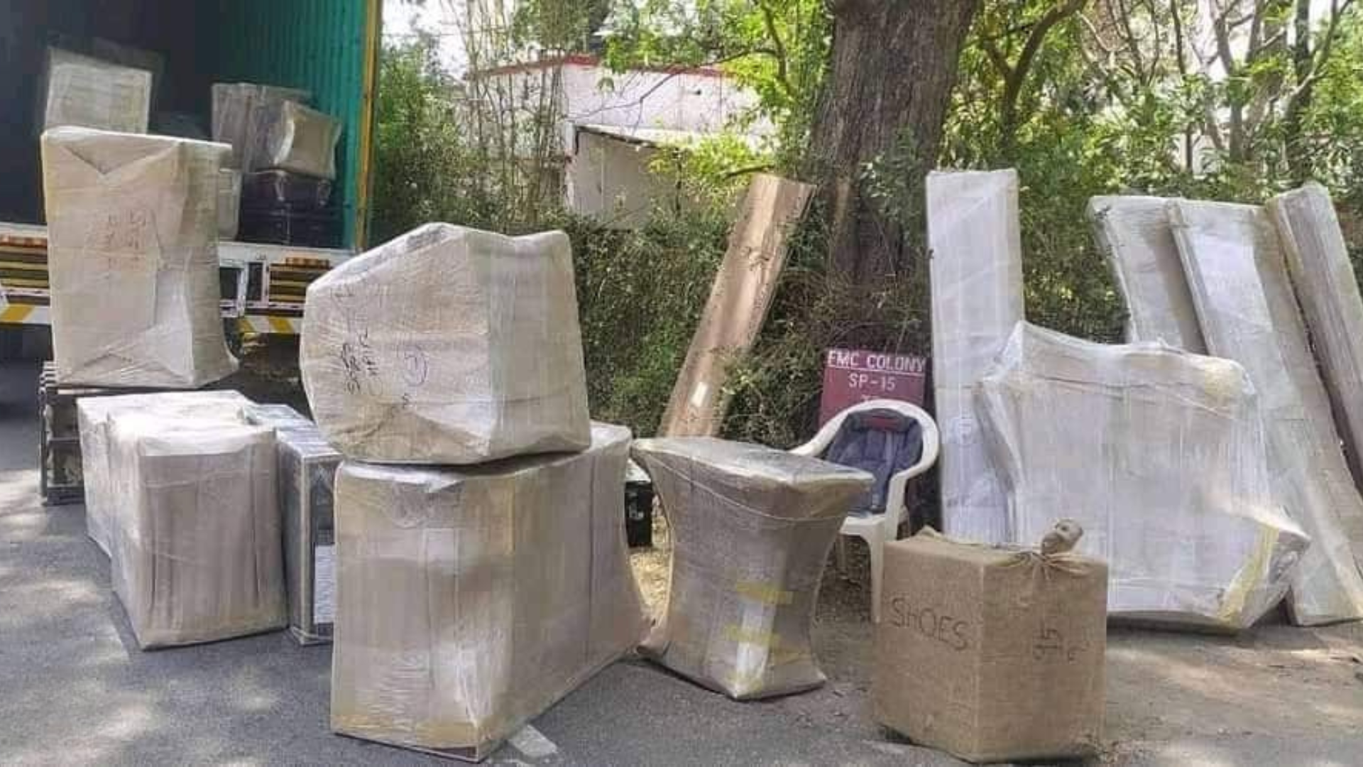 leo packers and movers hubbli